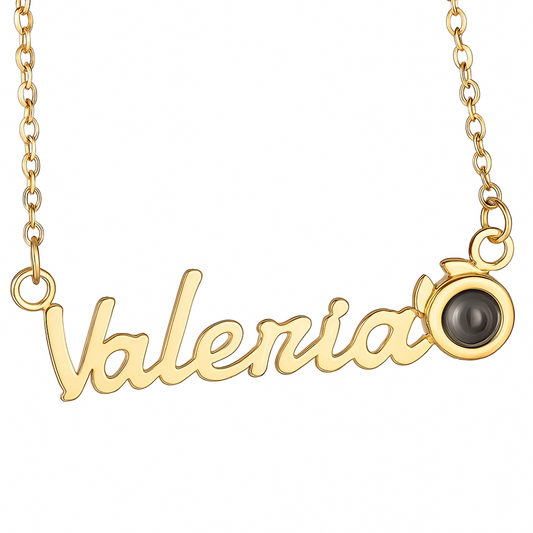 Collana con Nome Inciso e Proiezione Magica della Tua Foto.
